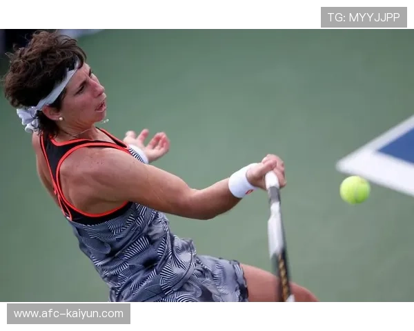 柔道锦标赛日本选手一本胜，家乡庆贺