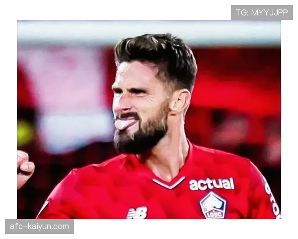 前法国国脚，现尼斯俱乐部体育总监吉鲁现身里昂考察青年球员