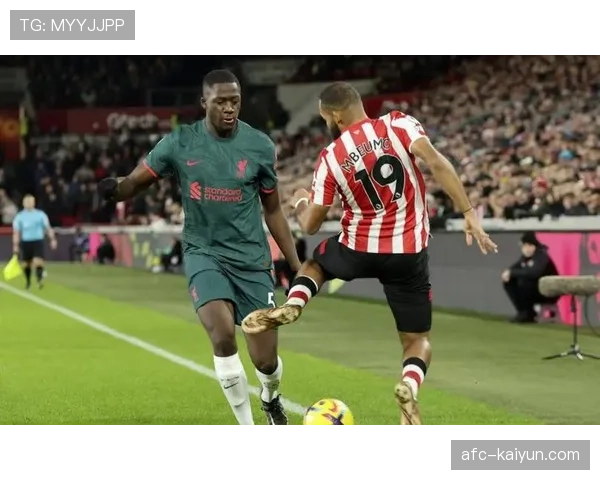 英超第30轮看点：保级队为生存而战，预计将呈现高强度的身体对抗与拦截